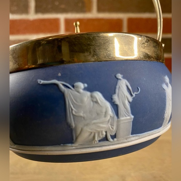 Wedgwood Etruria Blue Jasperware Butter/Sugar Sacrifice Figures (c.1910s) - Picture 13 of 16